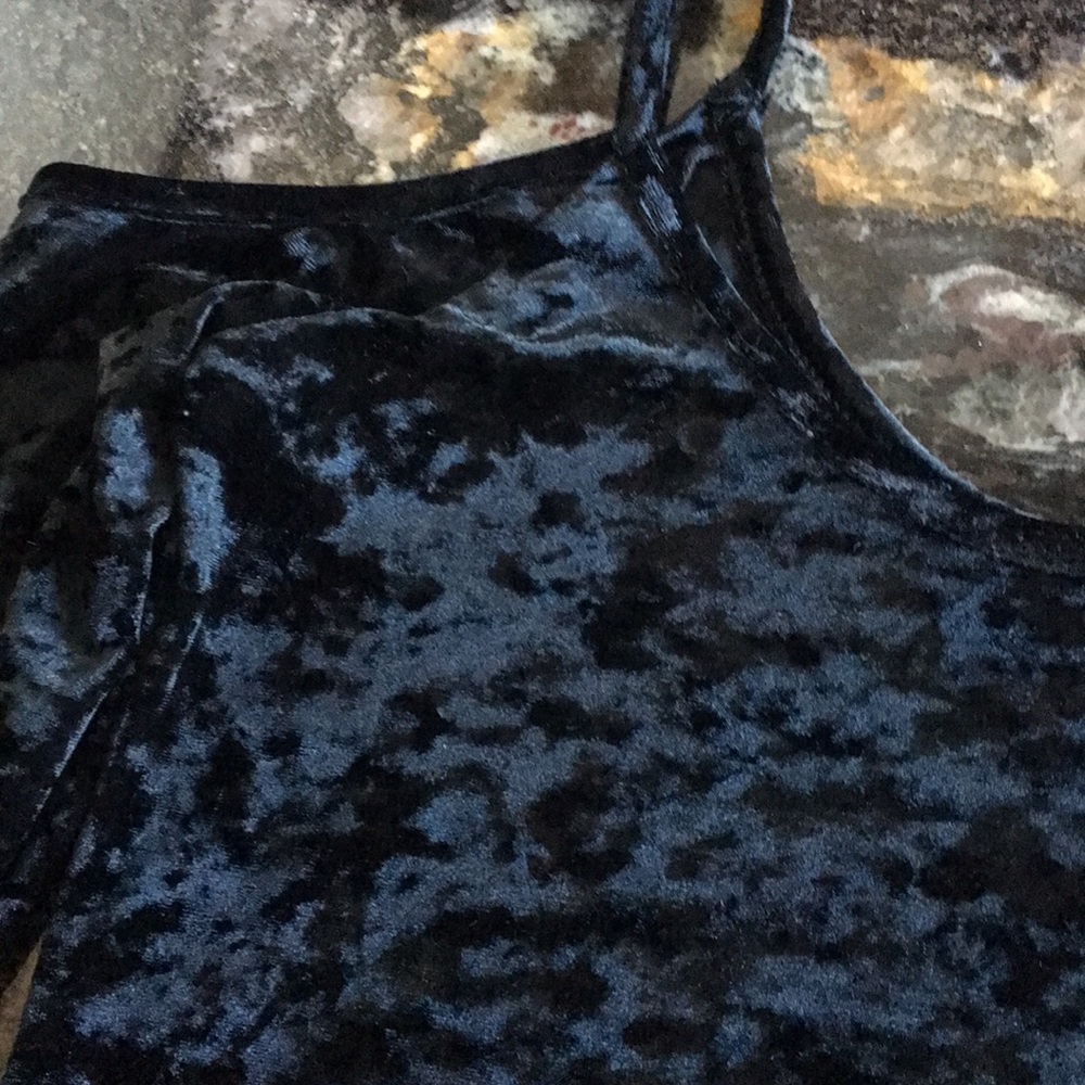 Kendall & Kylie black velvet crop top - Picture 3 of 3